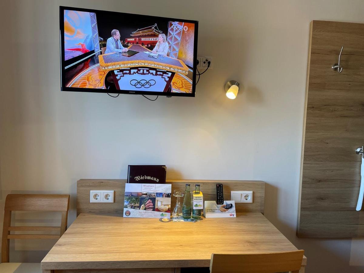 Gasthaus Und Landhotel Wiedmann Eresing Екстериор снимка
