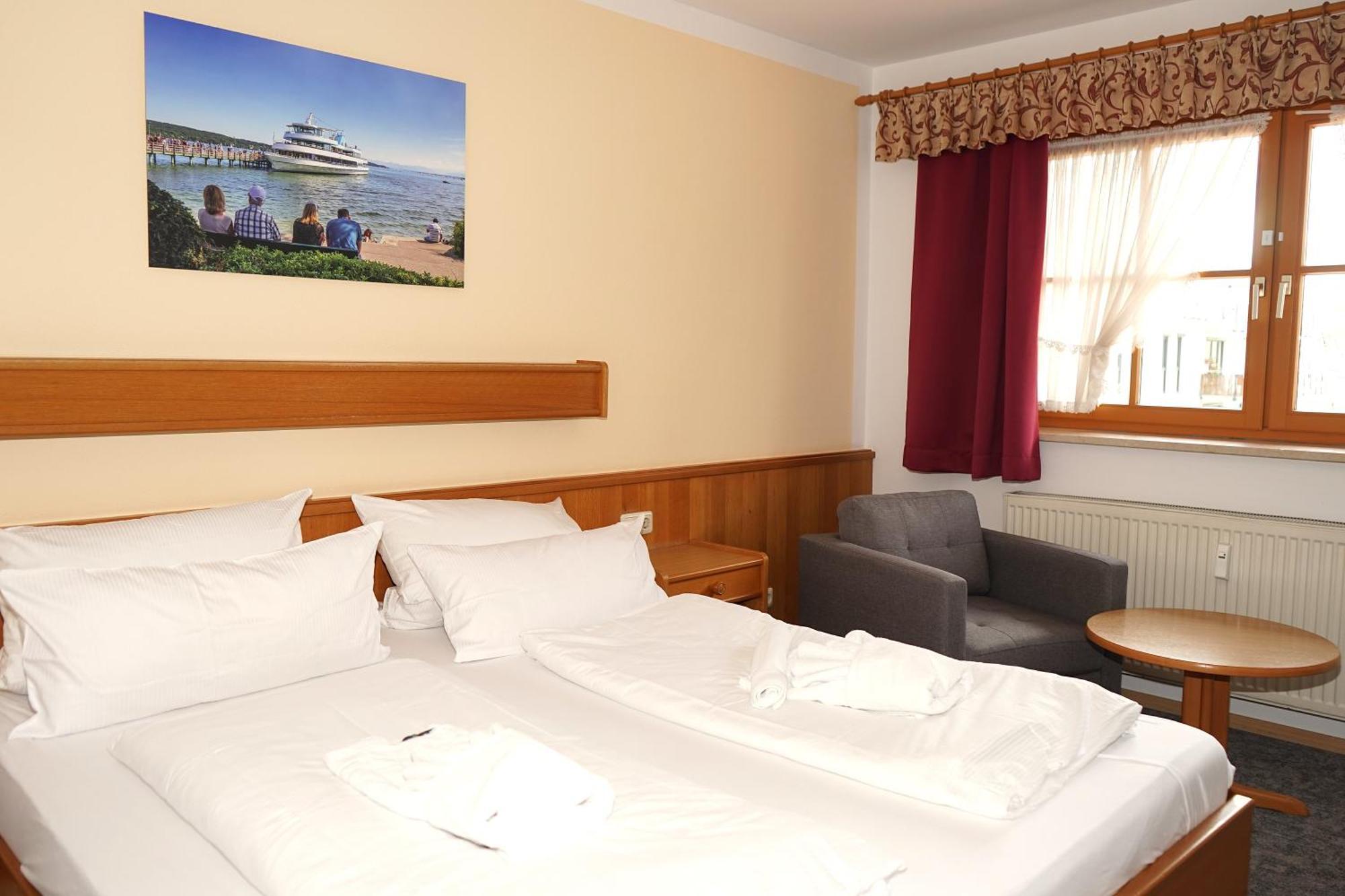 Gasthaus Und Landhotel Wiedmann Eresing Екстериор снимка