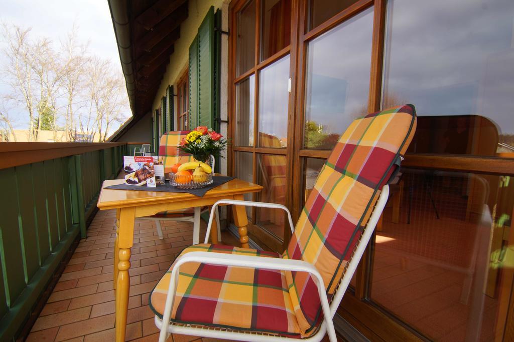 Gasthaus Und Landhotel Wiedmann Eresing Екстериор снимка