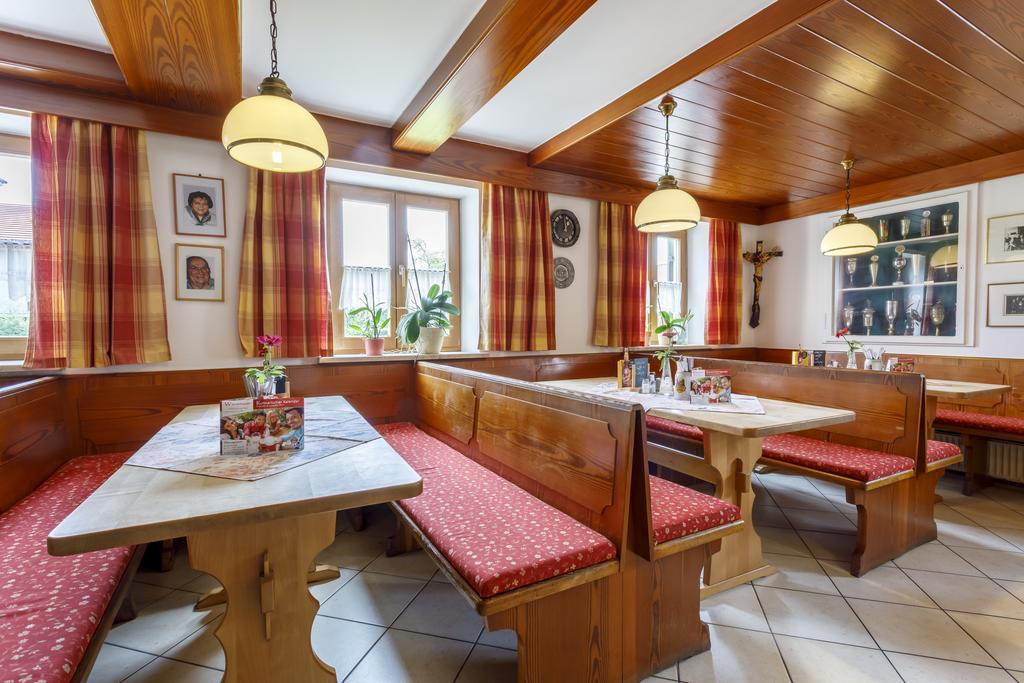 Gasthaus Und Landhotel Wiedmann Eresing Екстериор снимка