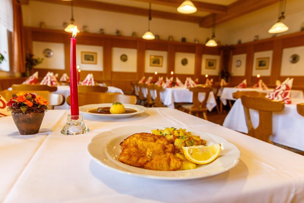 Gasthaus Und Landhotel Wiedmann Eresing Екстериор снимка