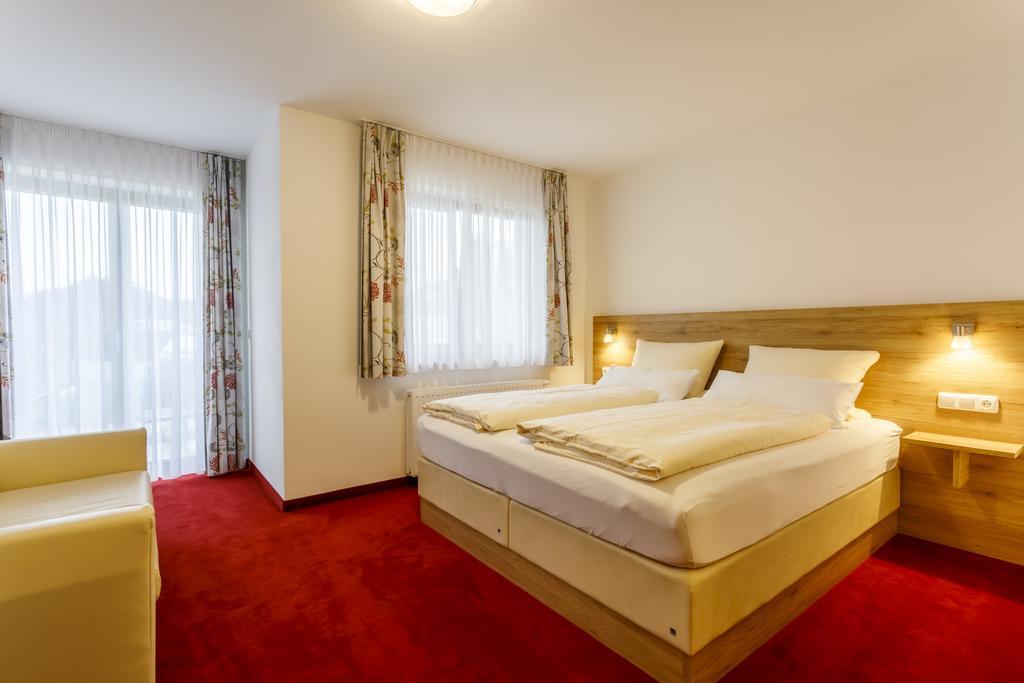Gasthaus Und Landhotel Wiedmann Eresing Екстериор снимка